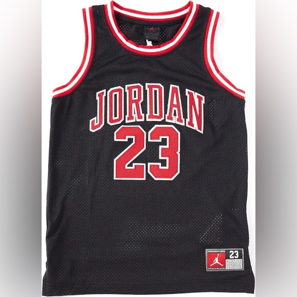 Jordan boys’ basketball jersey, size XL
